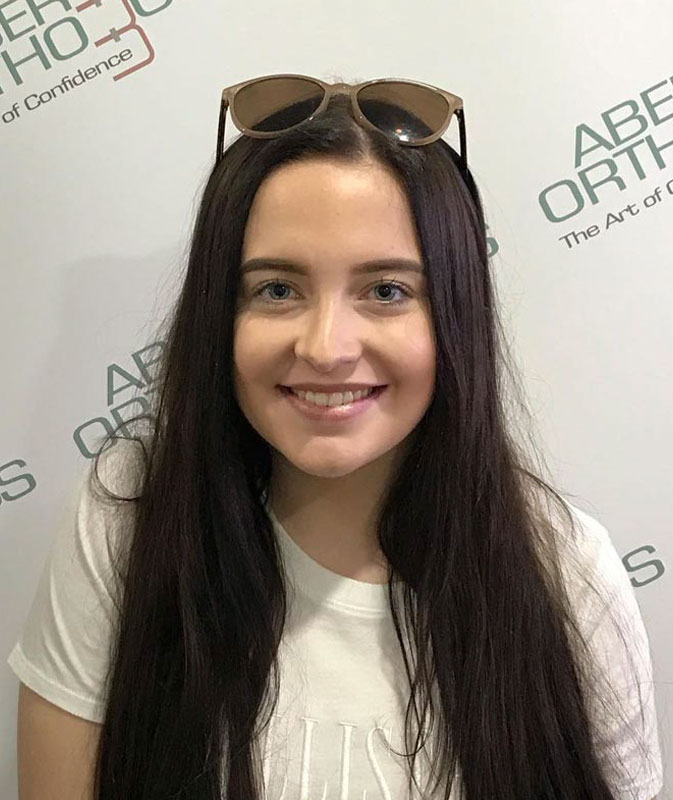 Can I eat normally while wearing removable braces?